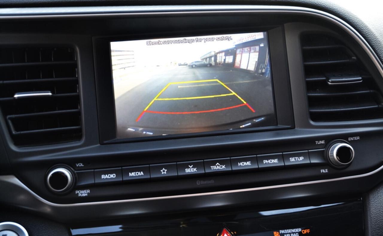 2019 Hyundai Elantra SEL 2.0L Automatic Photo