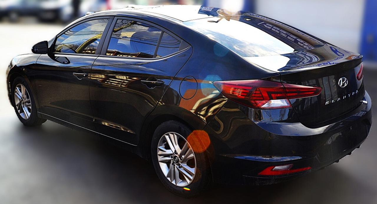 2019 Hyundai Elantra SEL 2.0L Automatic Photo2