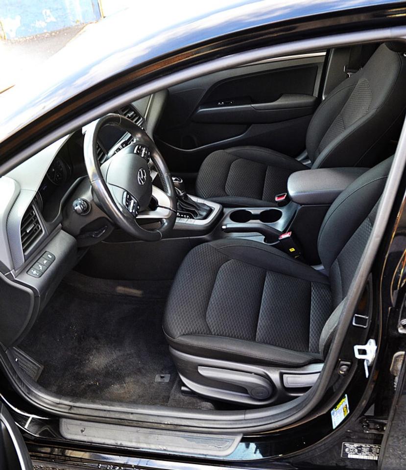 2019 Hyundai Elantra SEL 2.0L Automatic Photo