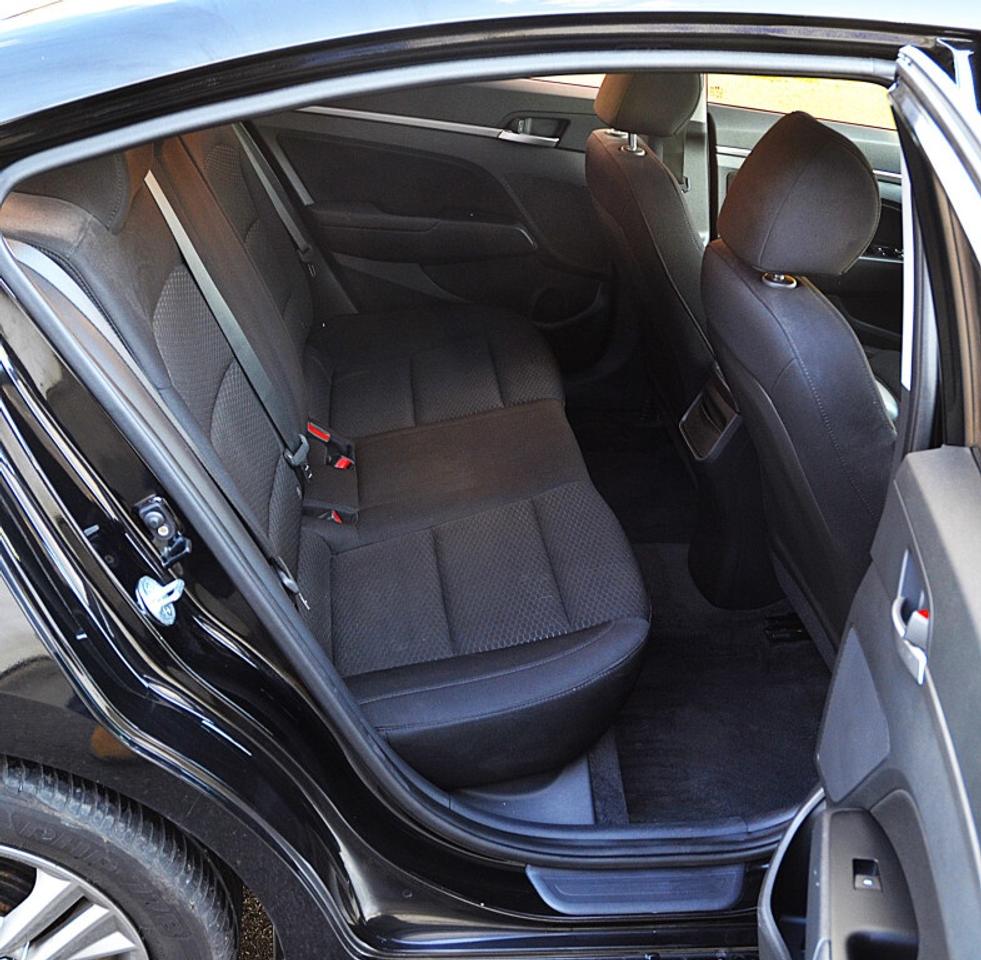 2019 Hyundai Elantra SEL 2.0L Automatic Photo