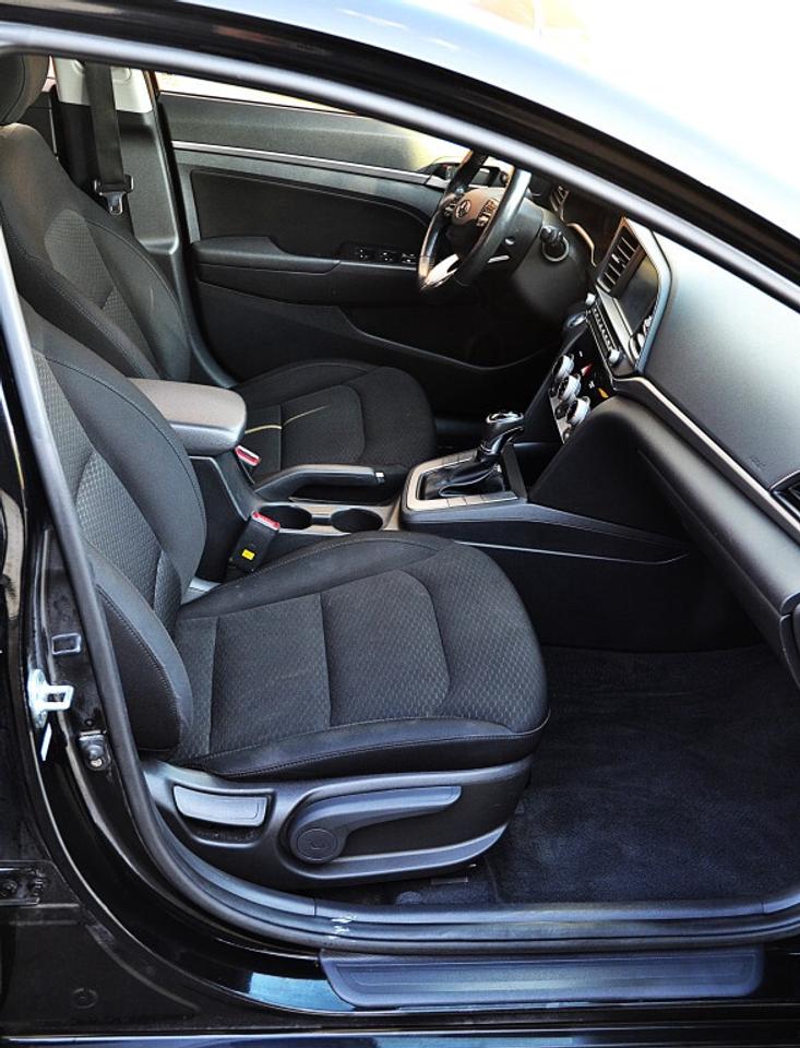 2019 Hyundai Elantra SEL 2.0L Automatic Photo
