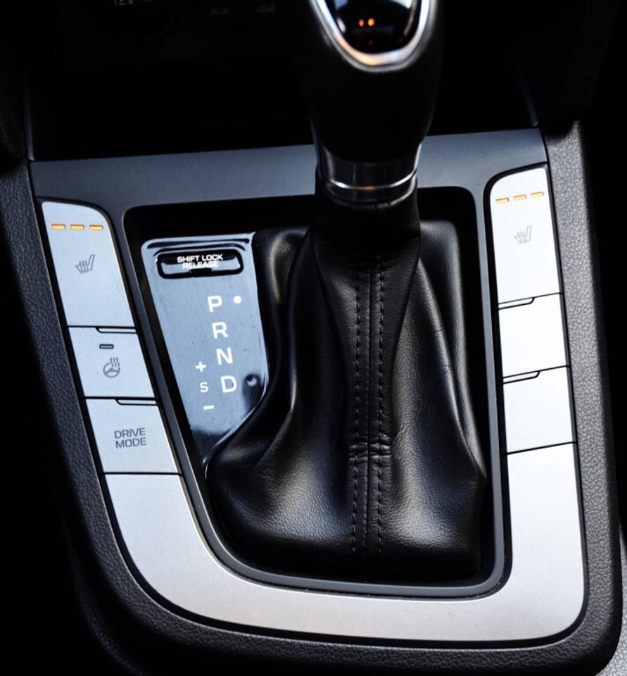 2019 Hyundai Elantra SEL 2.0L Automatic Photo