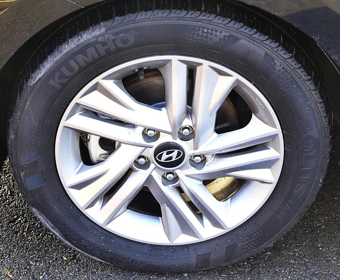 2019 Hyundai Elantra SEL 2.0L Automatic Photo