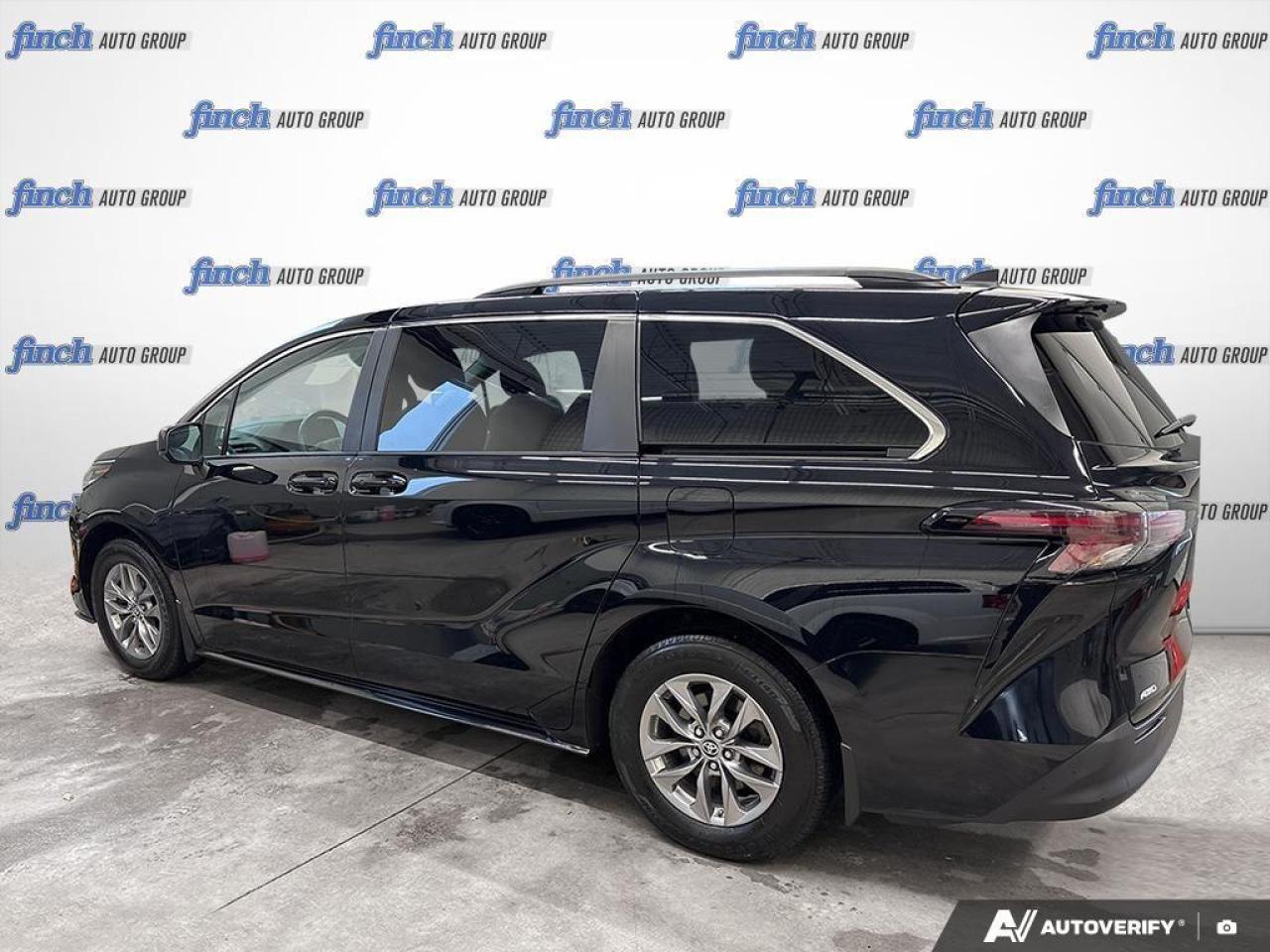 2024 Toyota Sienna  Photo