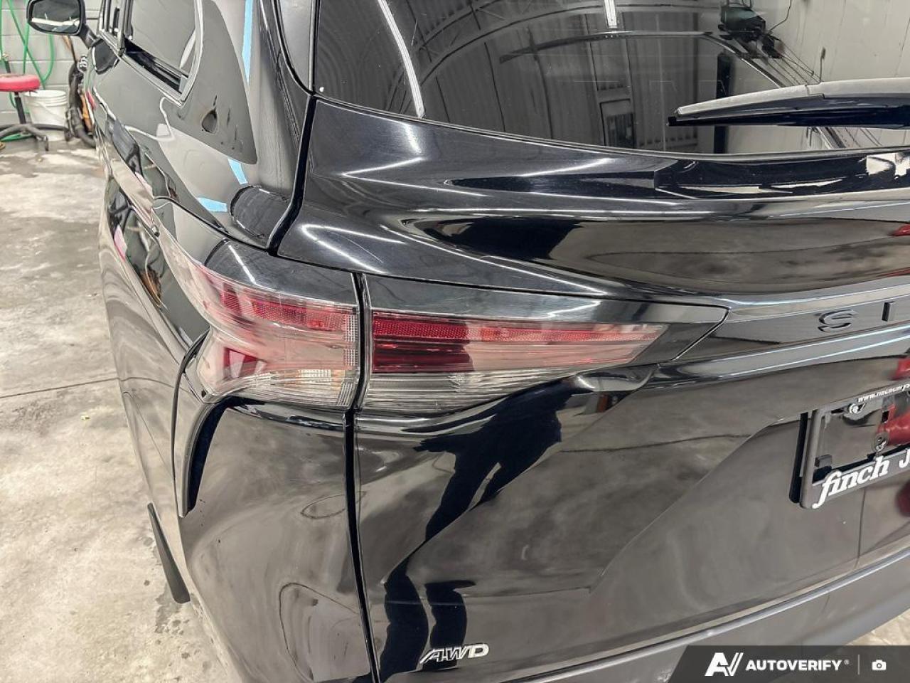 2024 Toyota Sienna  Photo