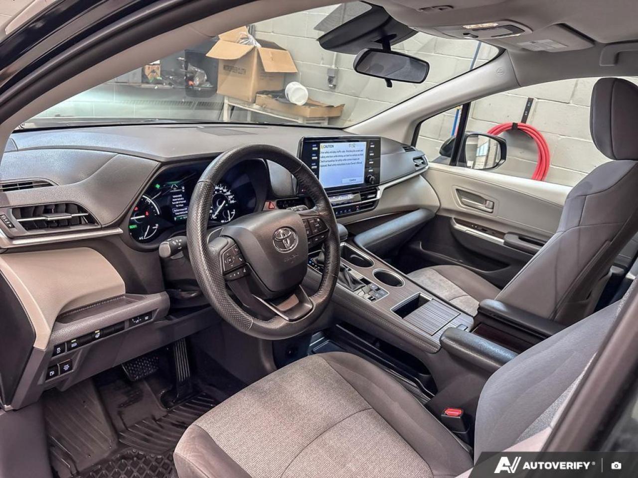 2024 Toyota Sienna  Photo