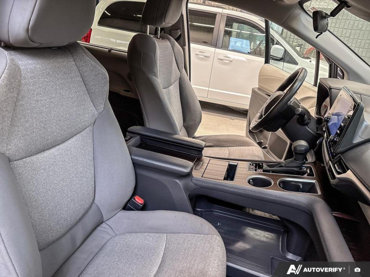 2024 Toyota Sienna  Photo