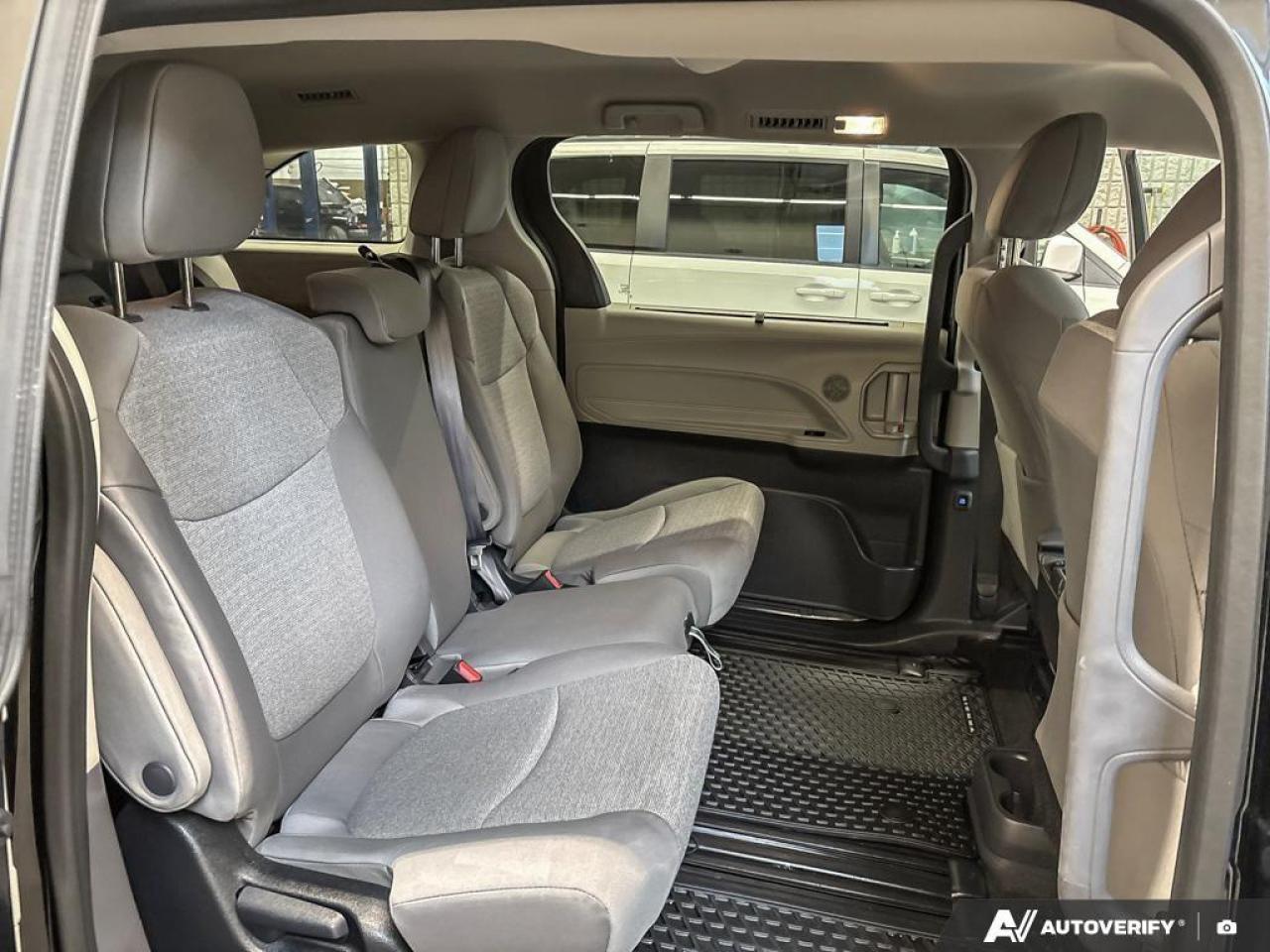 2024 Toyota Sienna  Photo