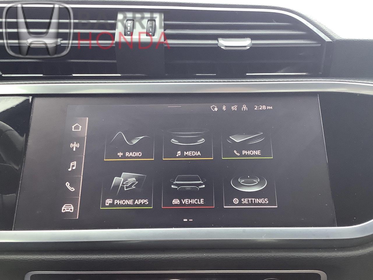 2022 Audi Q3 45 Komfort 4dr All-Wheel Drive quattro Sport Utility Photo2