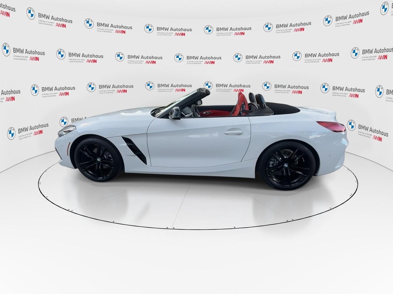 2025 BMW Z4 sDrive30i Roadster Photo
