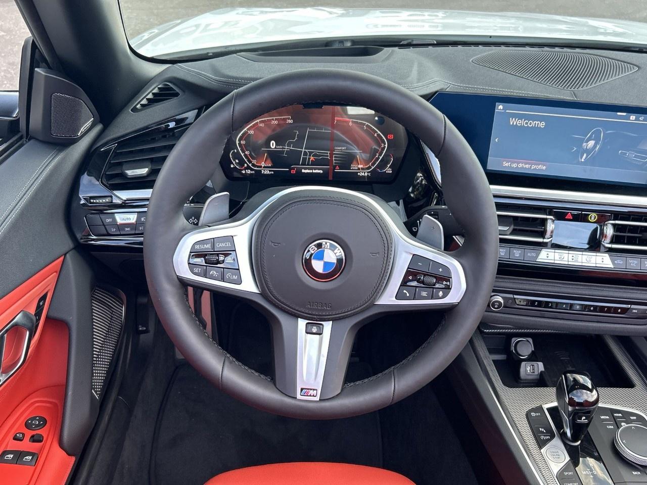 2025 BMW Z4 sDrive30i Roadster Photo