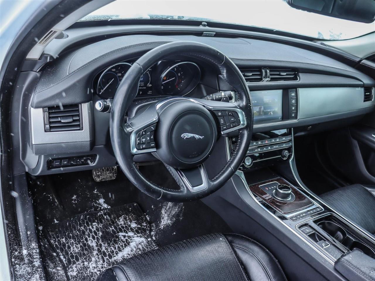 2018 Jaguar XF 25t Prestige 4dr All-Wheel Drive Sedan Photo