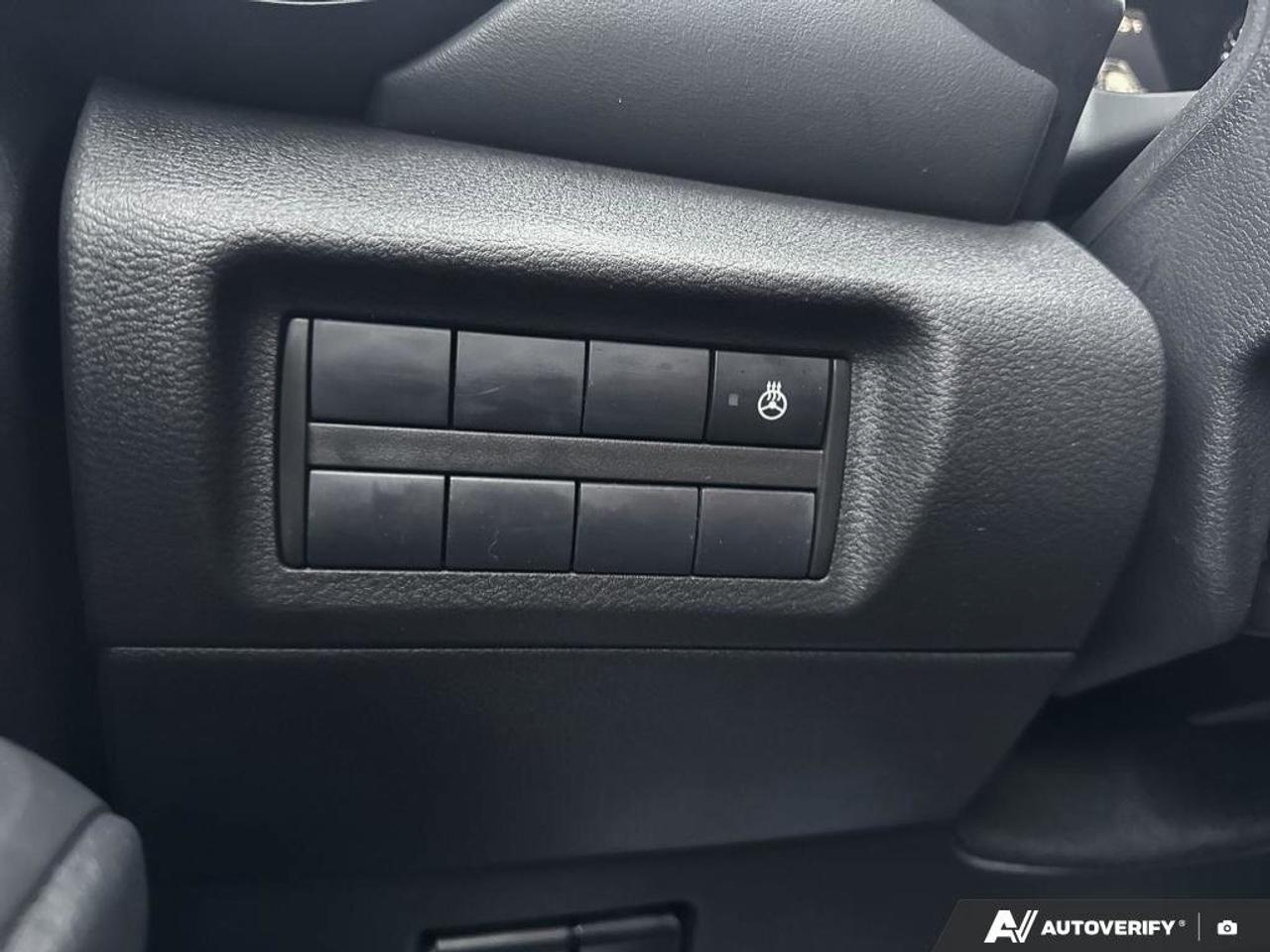 2024 Nissan Kicks SR PREMIUM   Leather Seats   360 View Camera   App Photo