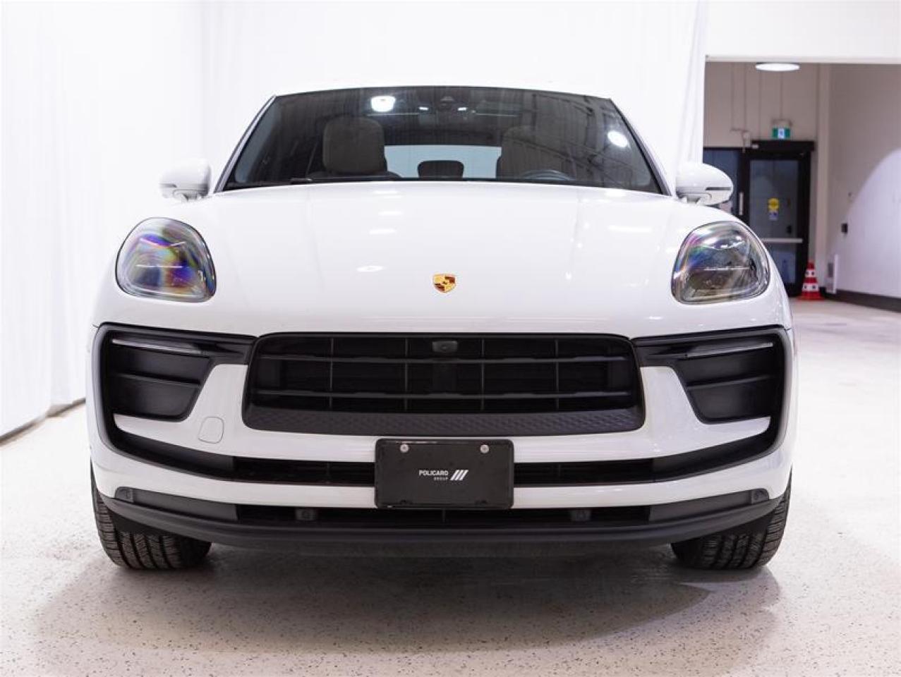 2023 Porsche Macan  Photo