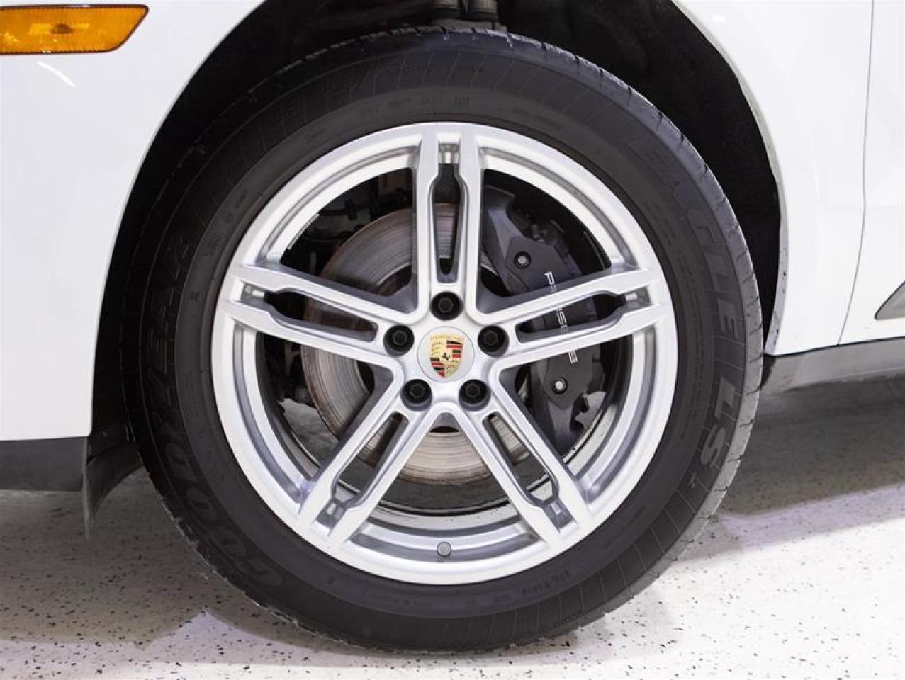 2023 Porsche Macan  Photo