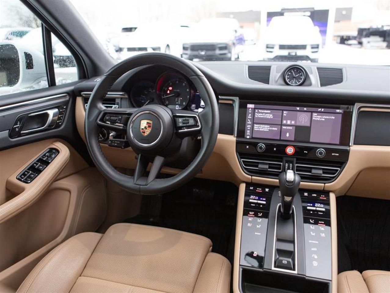 2023 Porsche Macan  Photo