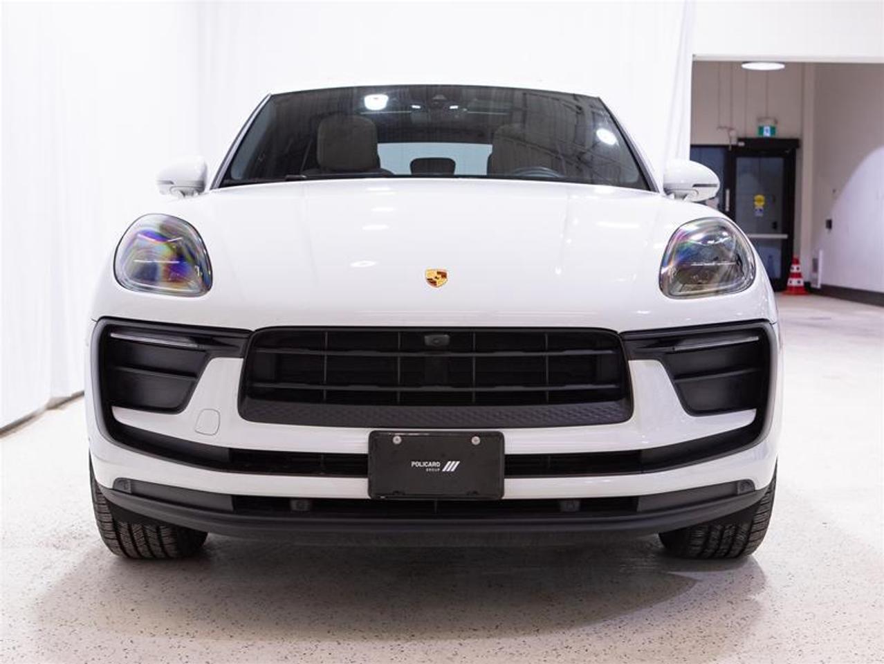 2023 Porsche Macan  Photo