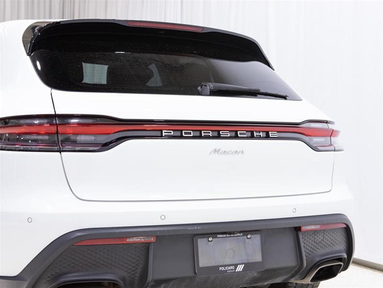 2023 Porsche Macan  Photo