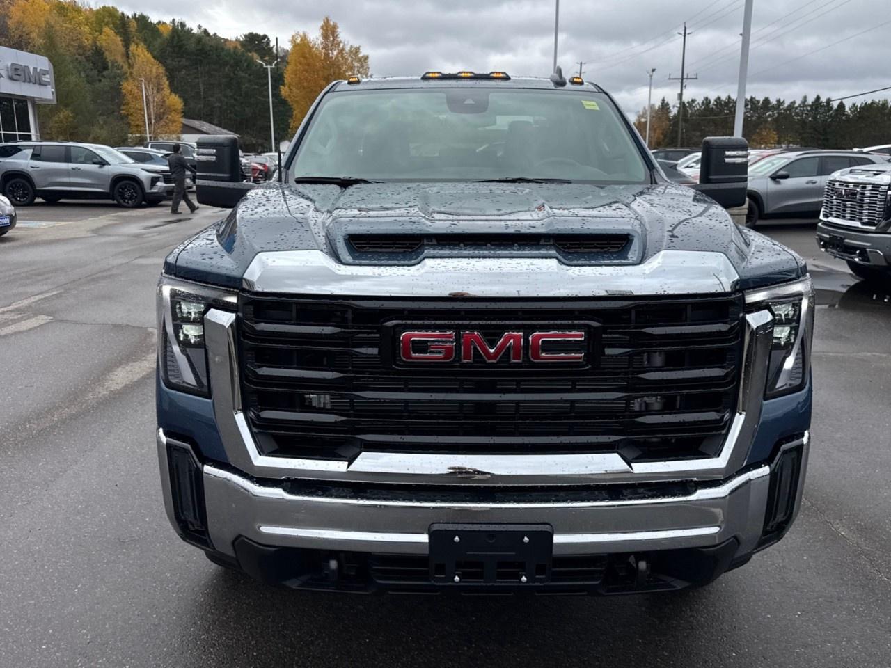 2026 GMC Sierra 3500HD CC 4WD Crew Cab 177" WB, 60" CA Pro Photo