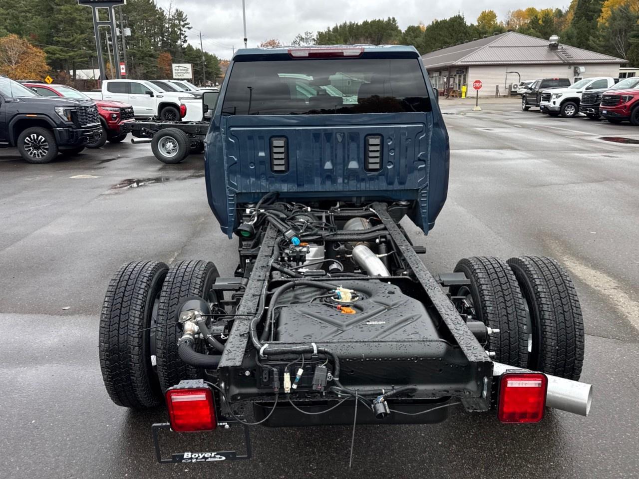 2026 GMC Sierra 3500HD CC 4WD Crew Cab 177" WB, 60" CA Pro Photo