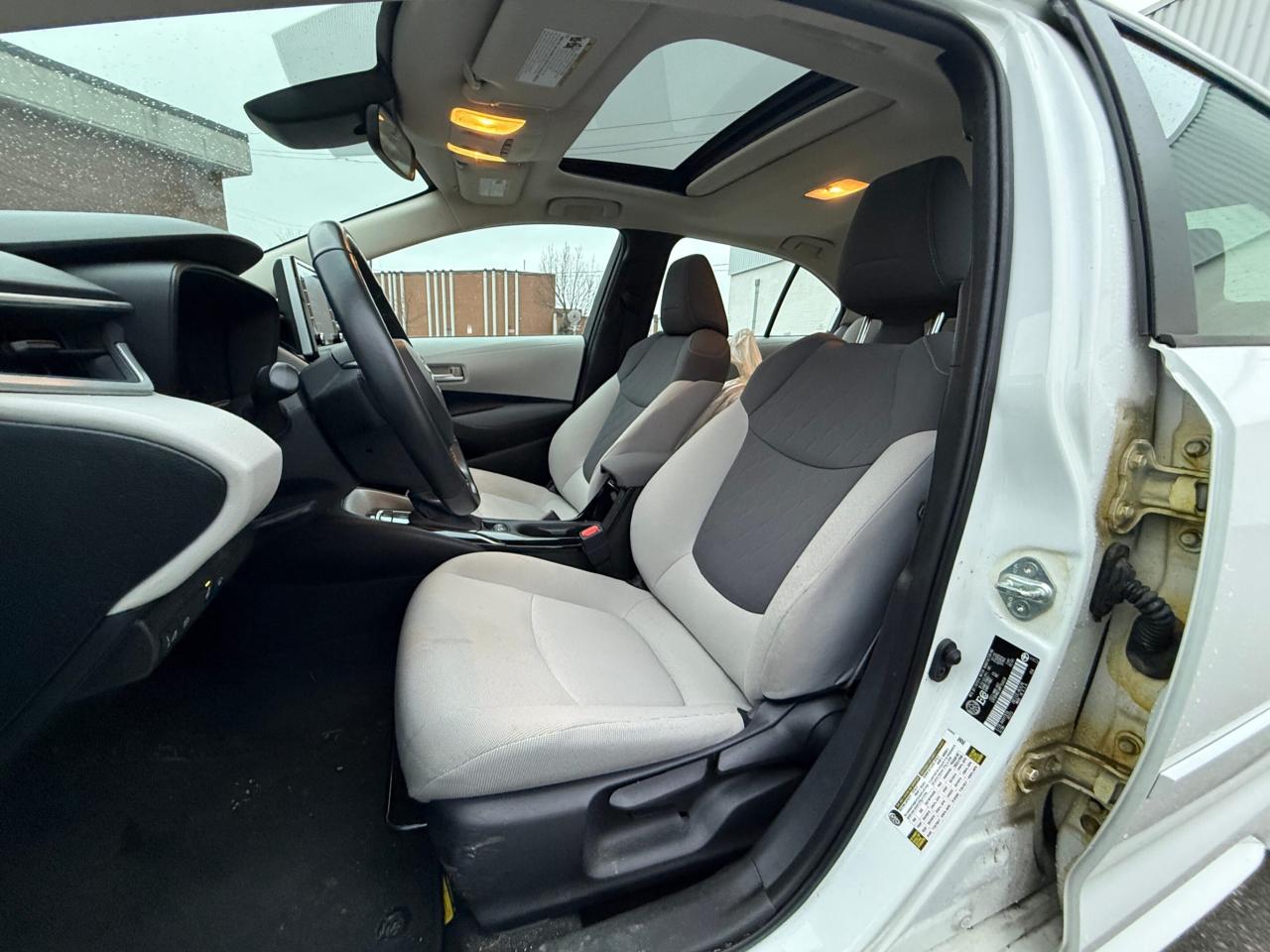 2021 Toyota Corolla LE UPGRADE   NO ACCIDENT Photo