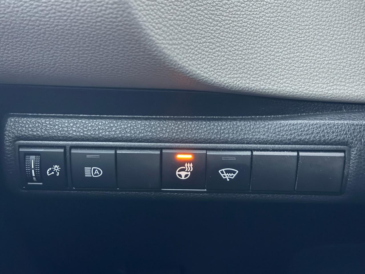 2021 Toyota Corolla LE UPGRADE   NO ACCIDENT Photo