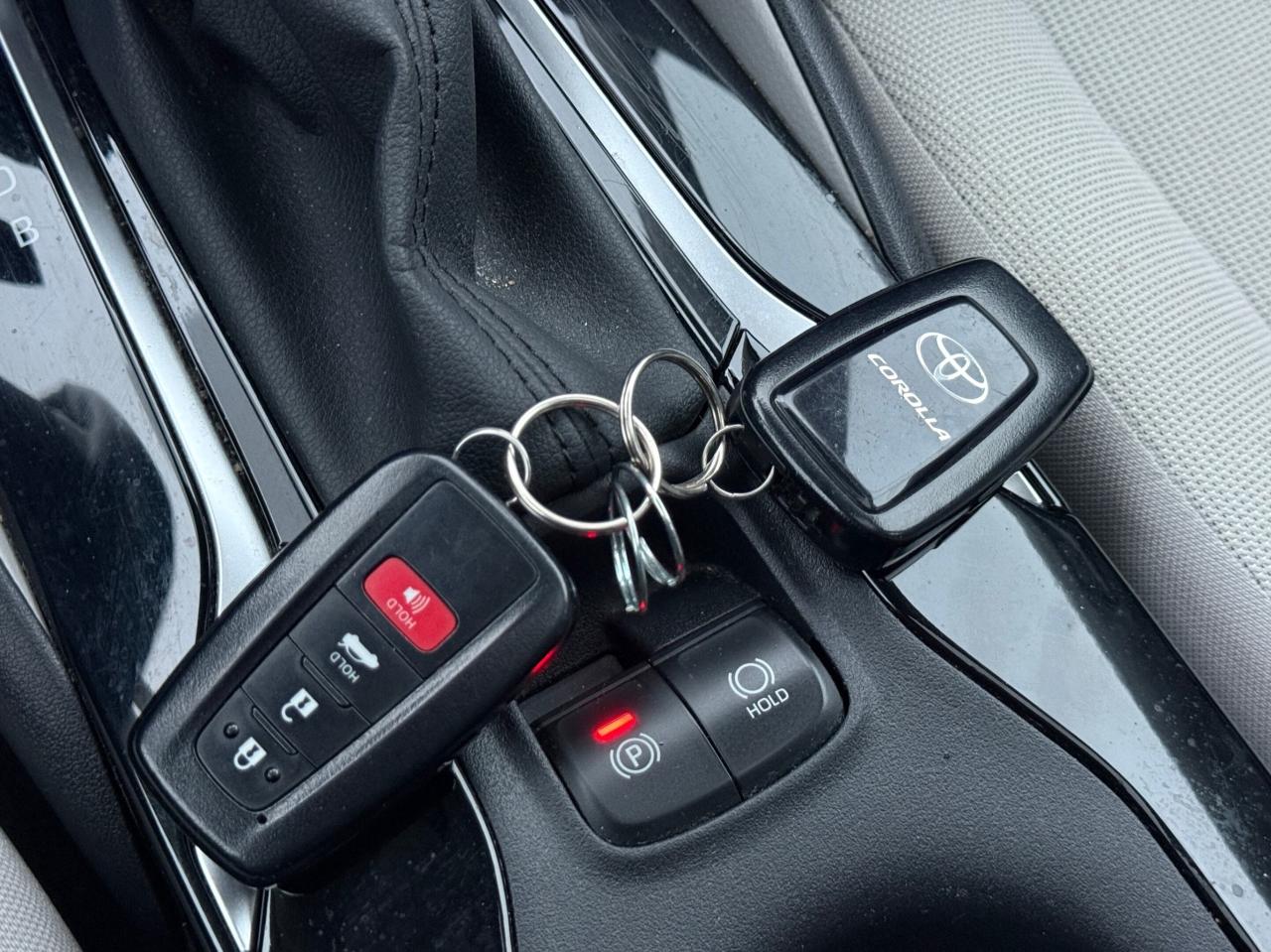 2021 Toyota Corolla LE UPGRADE   NO ACCIDENT Photo