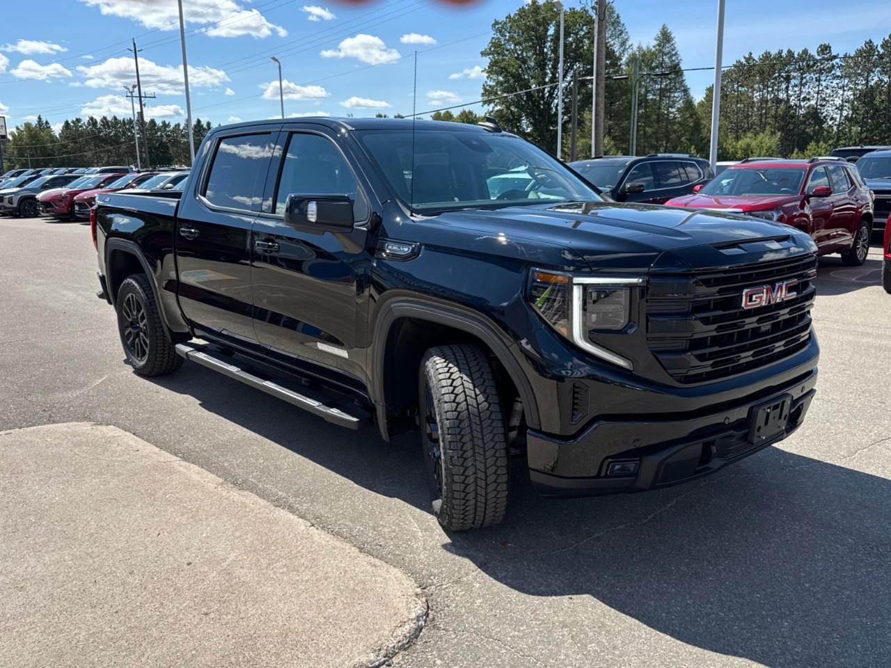 2026 GMC Sierra 1500 Crew Cab Short Box 4-Wheel Drive Elevation Photo
