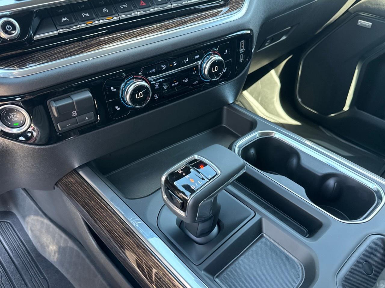 2026 GMC Sierra 1500 Crew Cab Short Box 4-Wheel Drive Elevation Photo