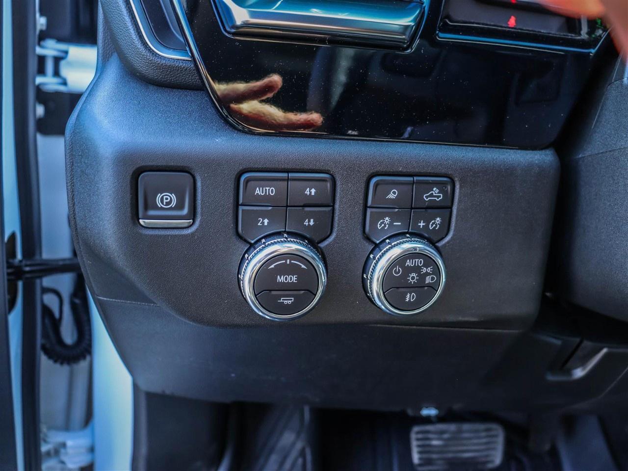 2025 GMC Sierra 3500HD 4WD Crew Cab Standard Box SLT Photo