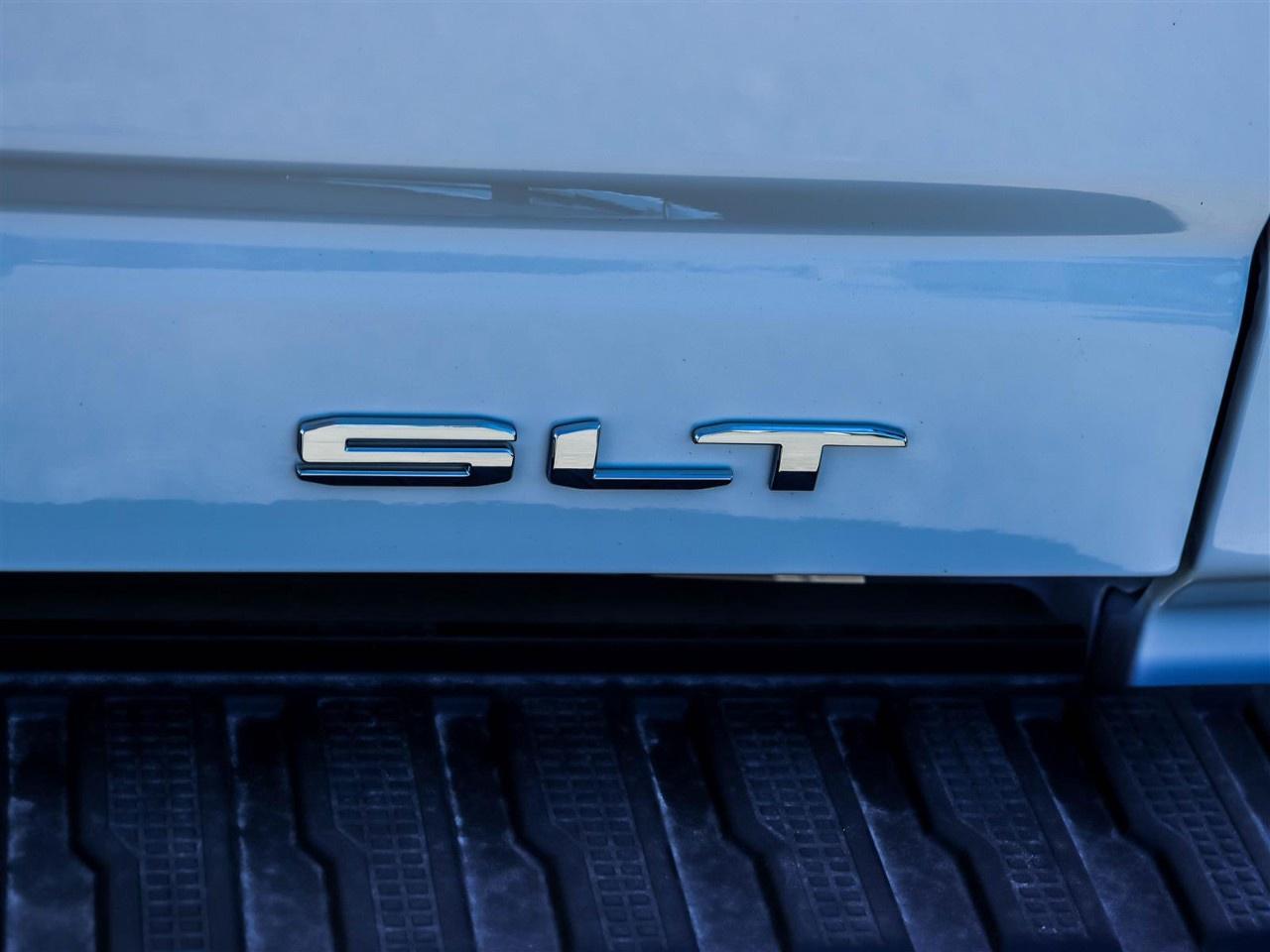 2025 GMC Sierra 3500HD 4WD Crew Cab Standard Box SLT Photo