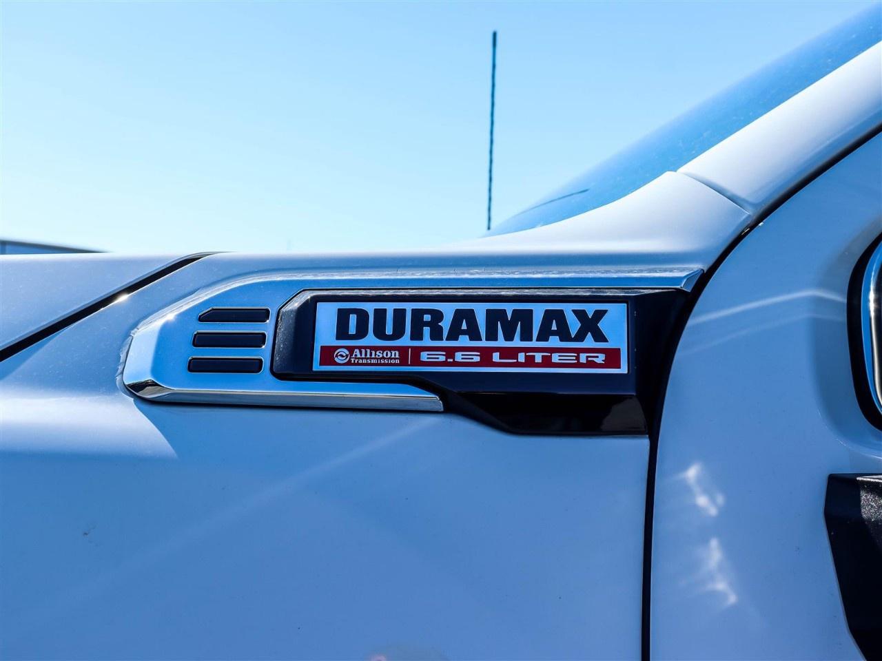 2025 GMC Sierra 3500HD 4WD Crew Cab Standard Box SLT Photo