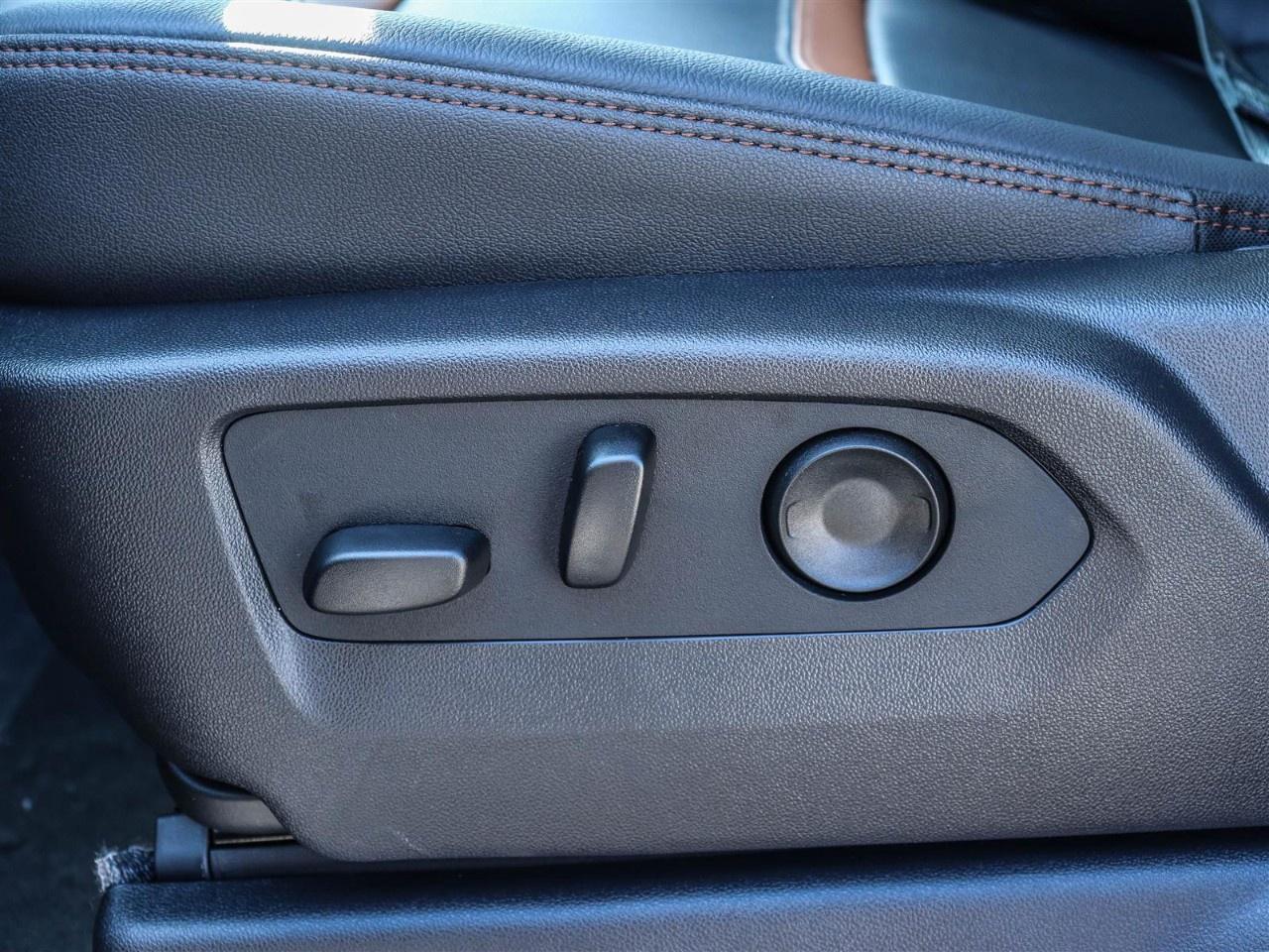 2026 GMC Sierra 1500 Crew Cab Standard Box 4-Wheel Drive AT4 Photo