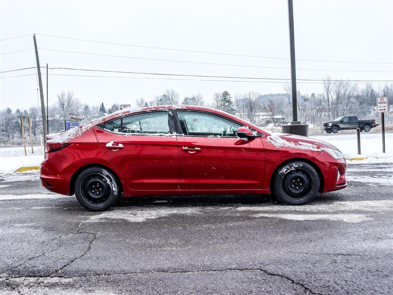 2020 Hyundai Elantra Preferred w/Sun & Safety Package 4dr Sedan Photo2