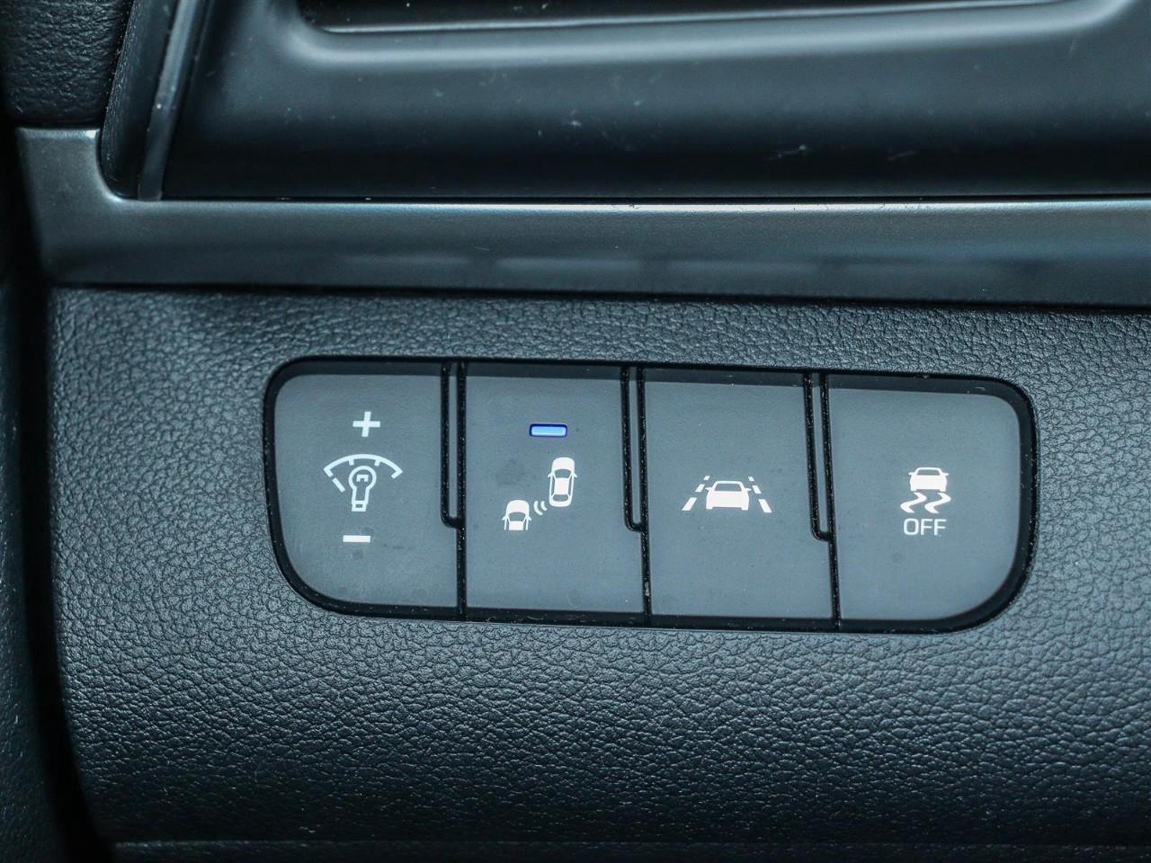 2020 Hyundai Elantra Preferred w/Sun & Safety Package 4dr Sedan Photo