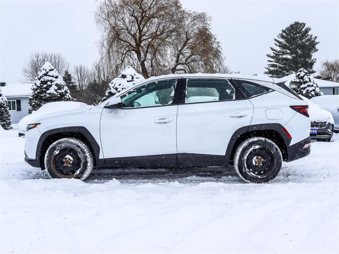 2022 Hyundai Tucson Essential 4dr All-Wheel Drive Photo4