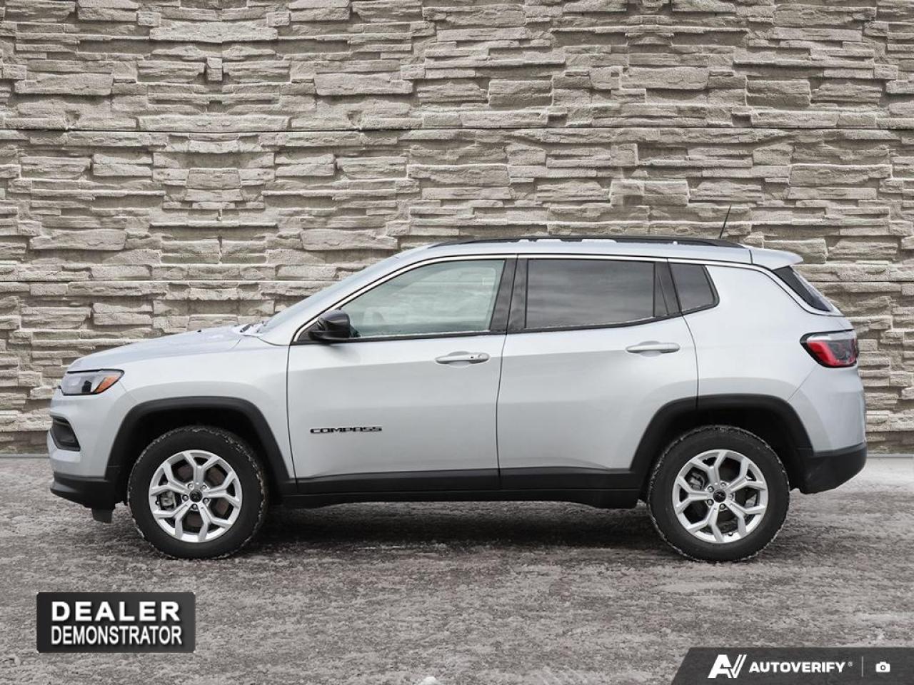 2025 Jeep Compass North 4dr 4x4 Photo2