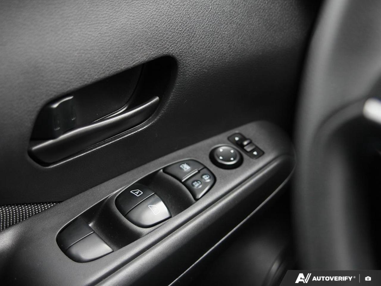 2019 Nissan Kicks S (CVT) 4dr Front-Wheel Drive Photo