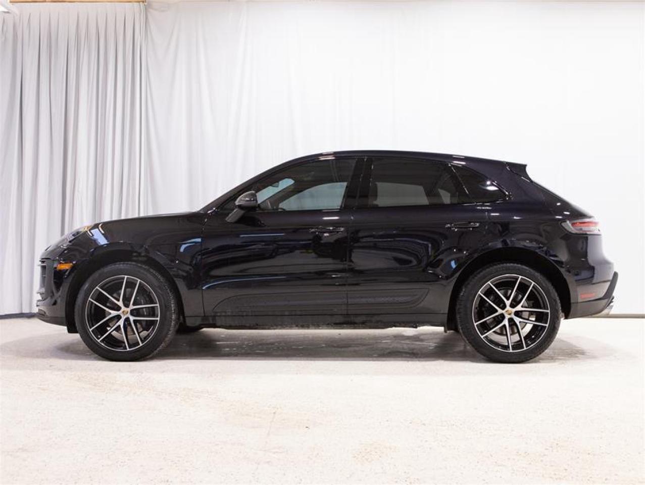 2023 Porsche Macan  Photo