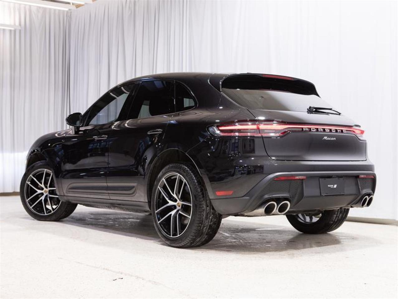 2023 Porsche Macan  Photo