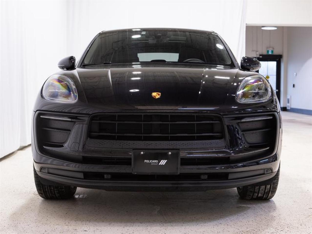 2023 Porsche Macan  Photo
