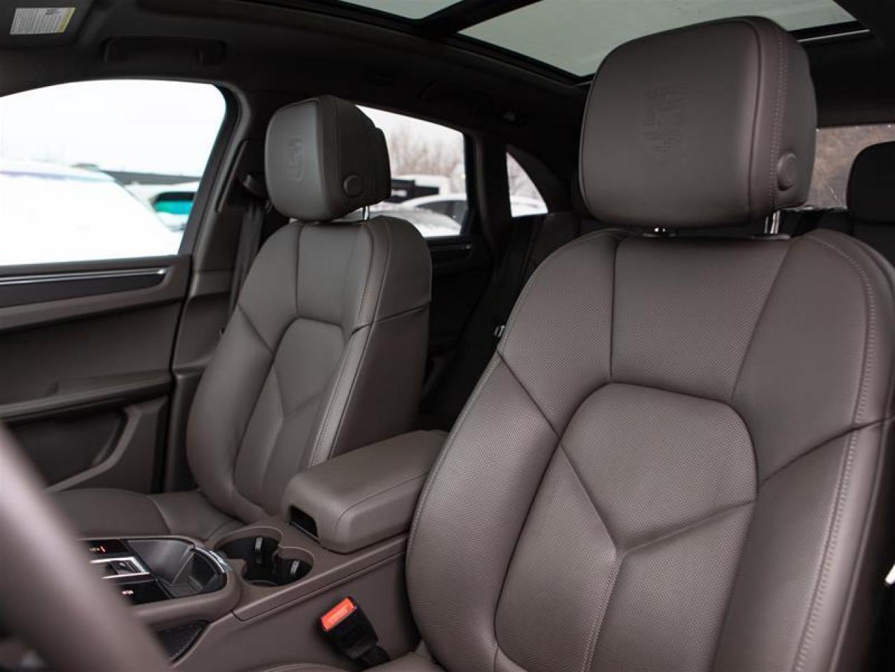 2023 Porsche Macan  Photo