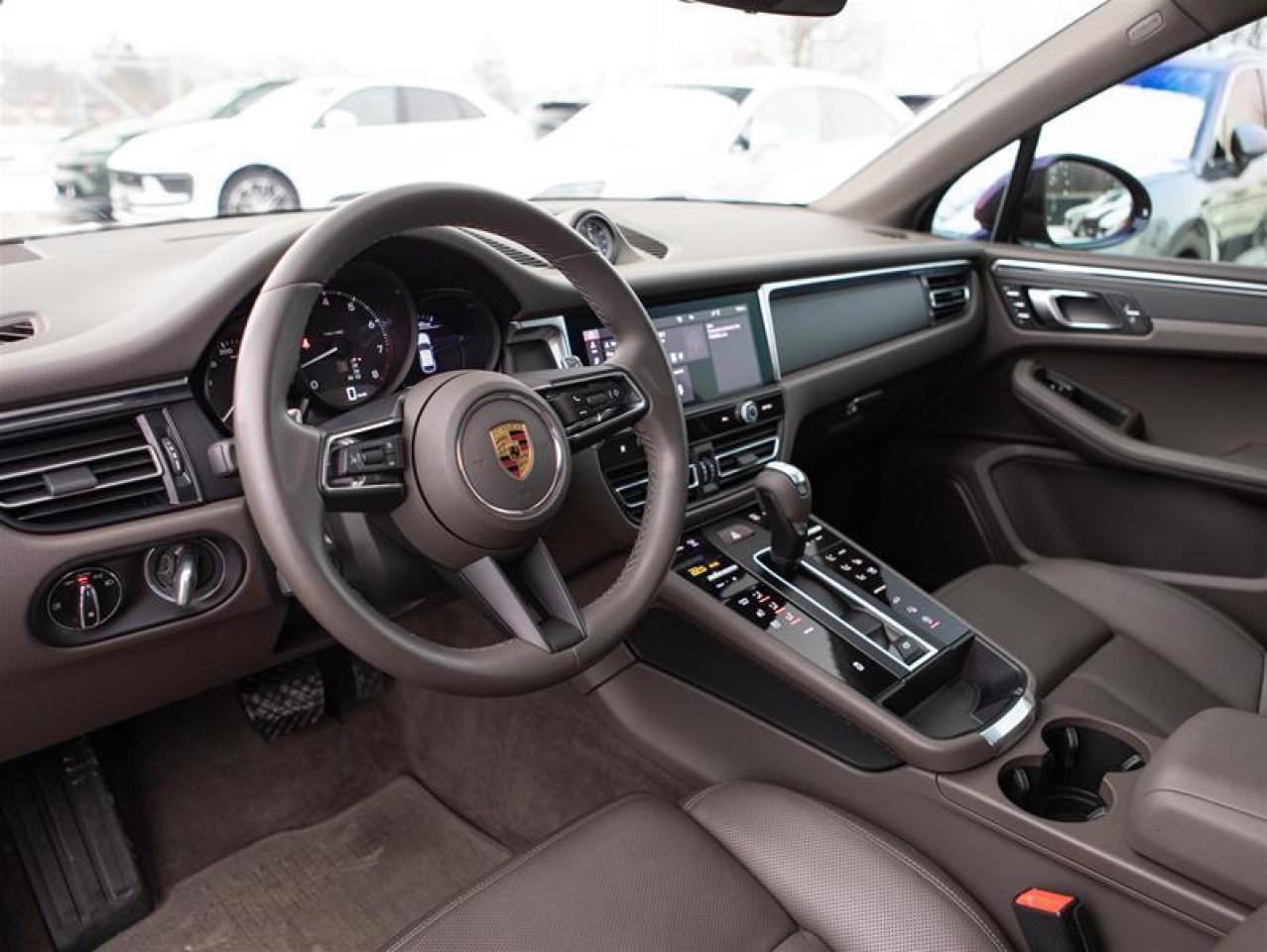 2023 Porsche Macan  Photo