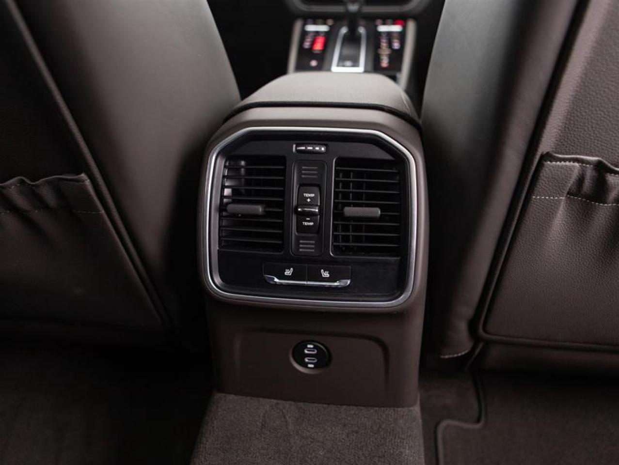 2023 Porsche Macan  Photo