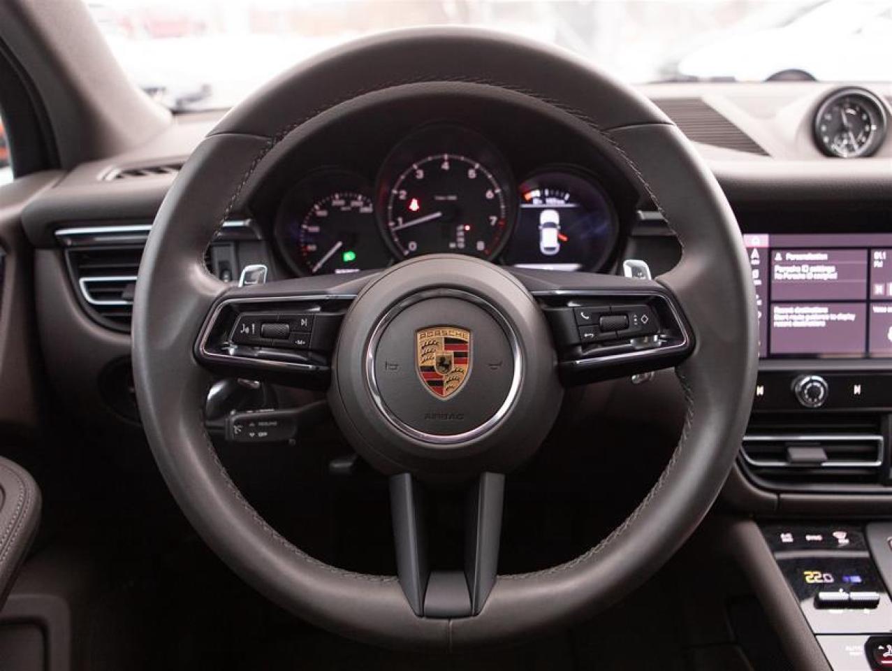 2023 Porsche Macan  Photo