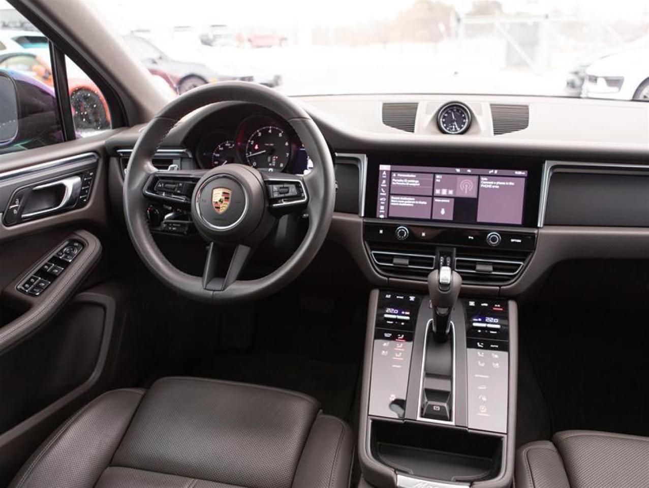 2023 Porsche Macan  Photo