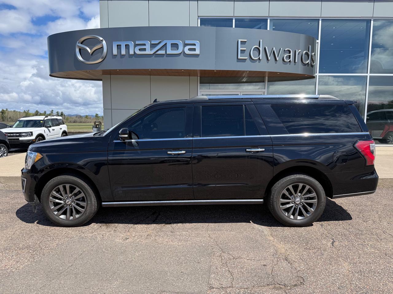 2021 Ford Expedition Max Limited 4dr 4x4 Photo