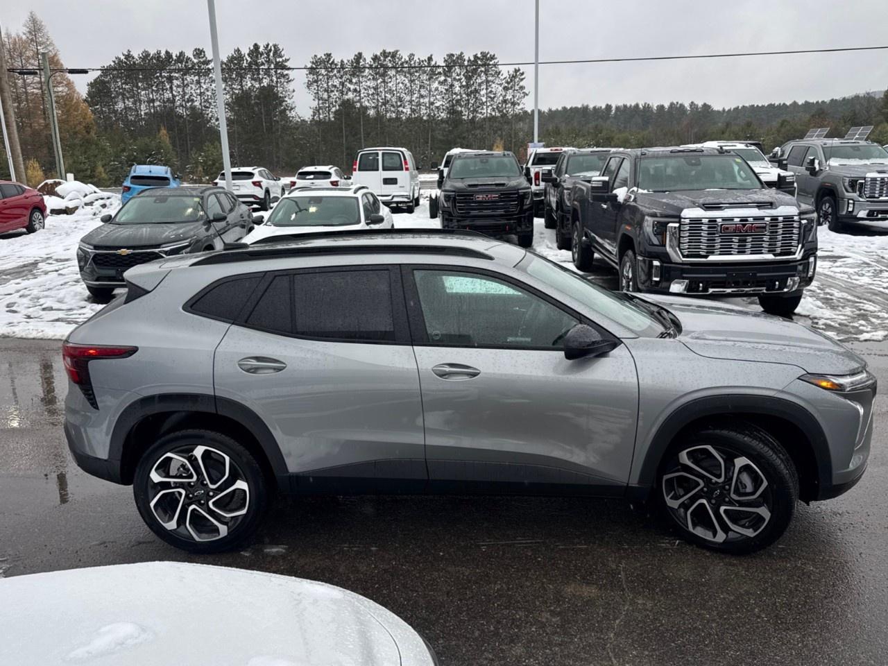 2026 Chevrolet Trax FWD 4dr 2RS Photo3