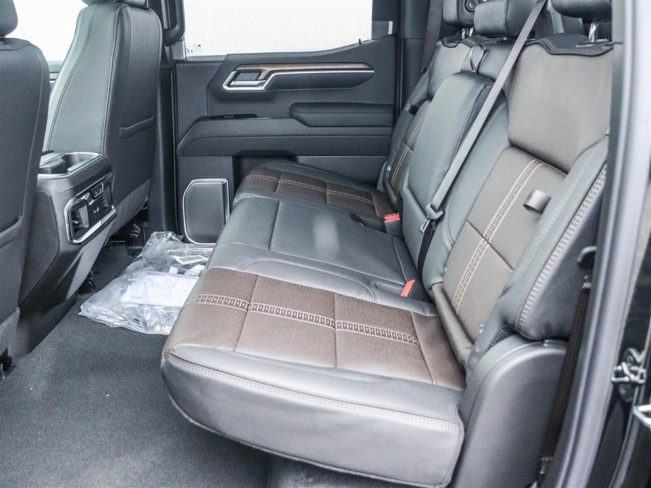 2026 Chevrolet Silverado 1500 Crew Cab Short Box 4-Wheel Drive High Country Photo