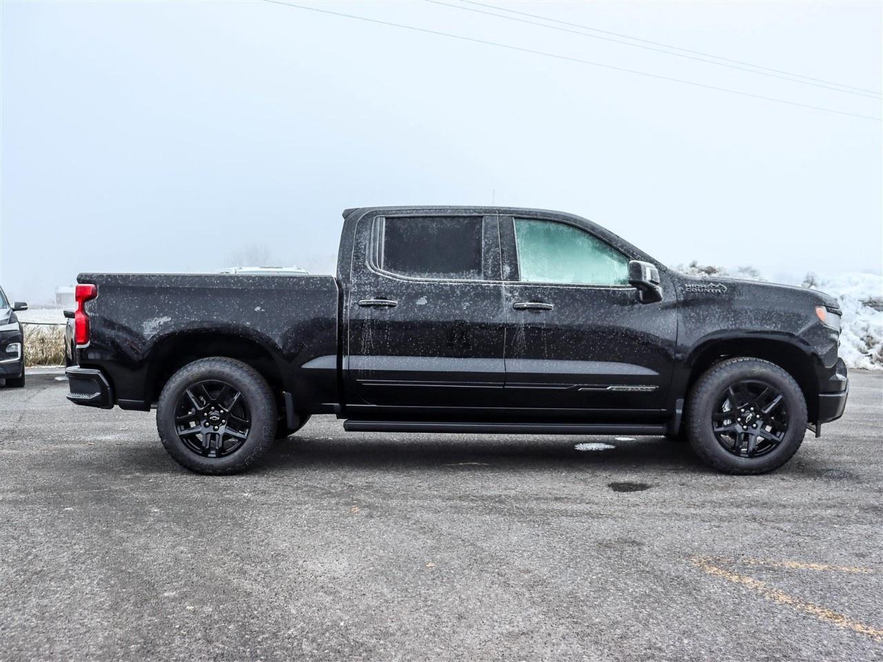 2026 Chevrolet Silverado 1500 Crew Cab Short Box 4-Wheel Drive High Country Photo